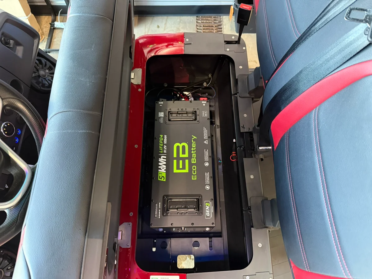 2026 Epic Carts E40FX Metallic Cherry photo 7