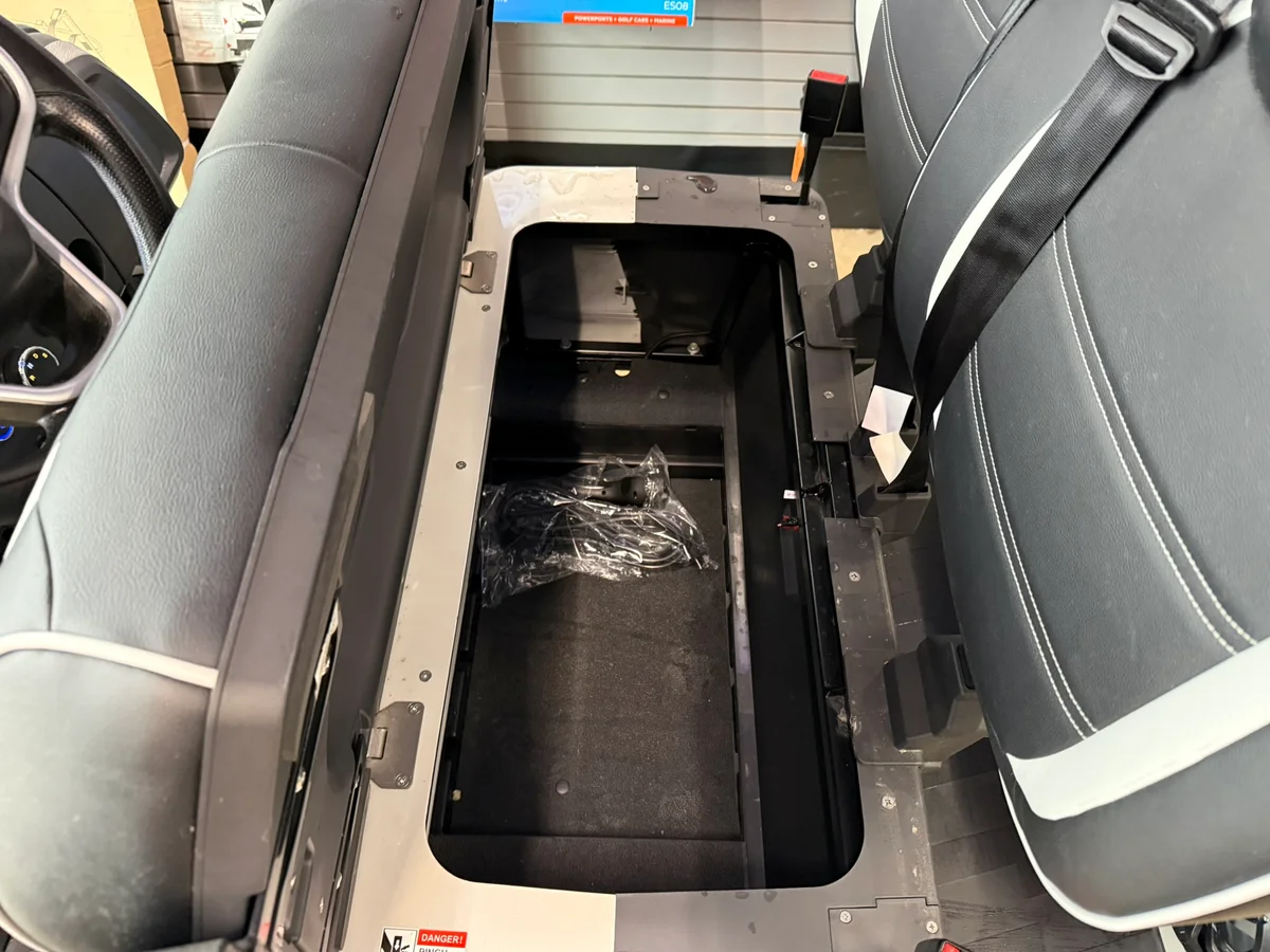 2026 Epic Carts E60FX Metallic Pearl White photo 9