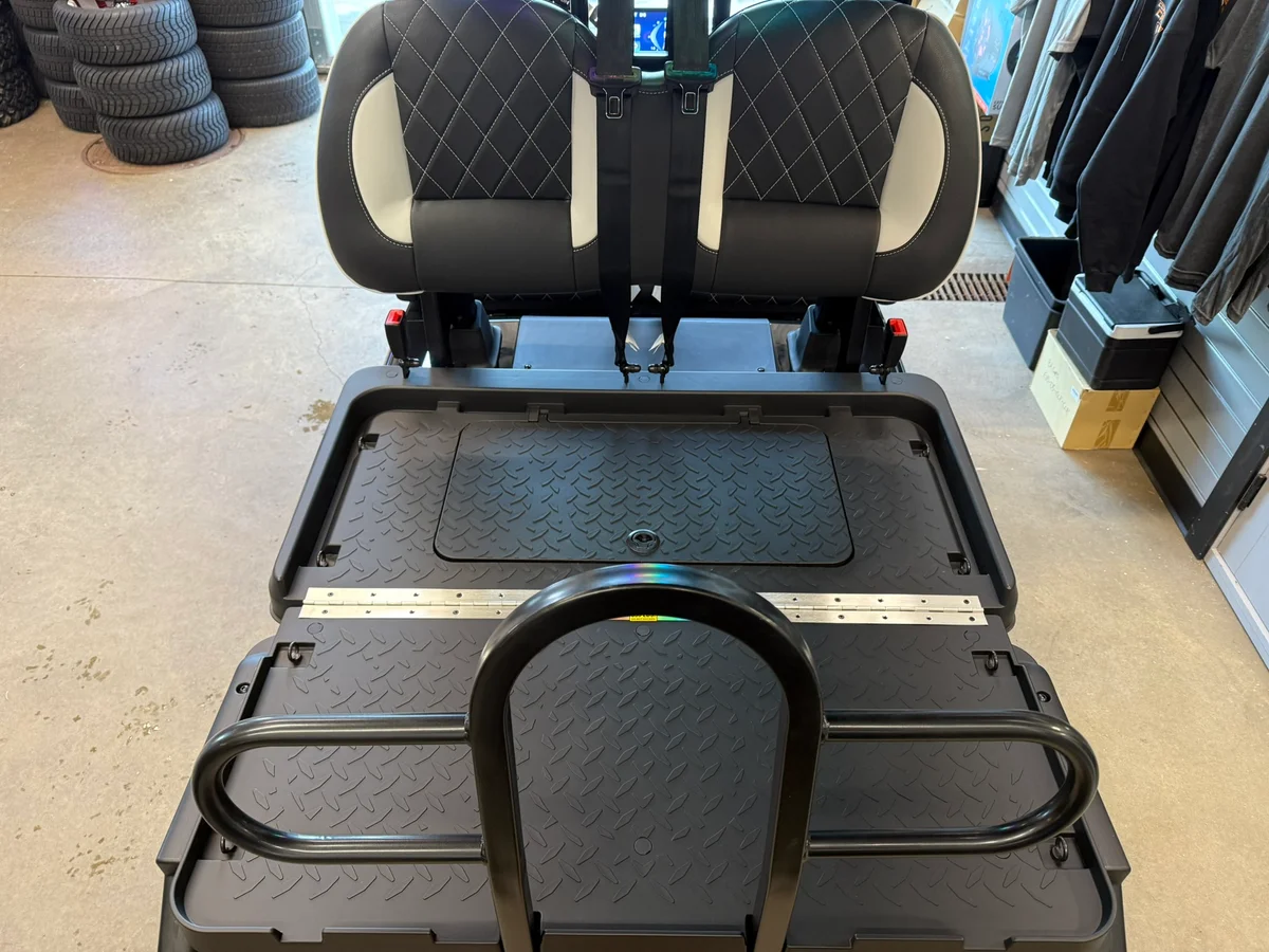 2026 ICON i40X Base photo 5