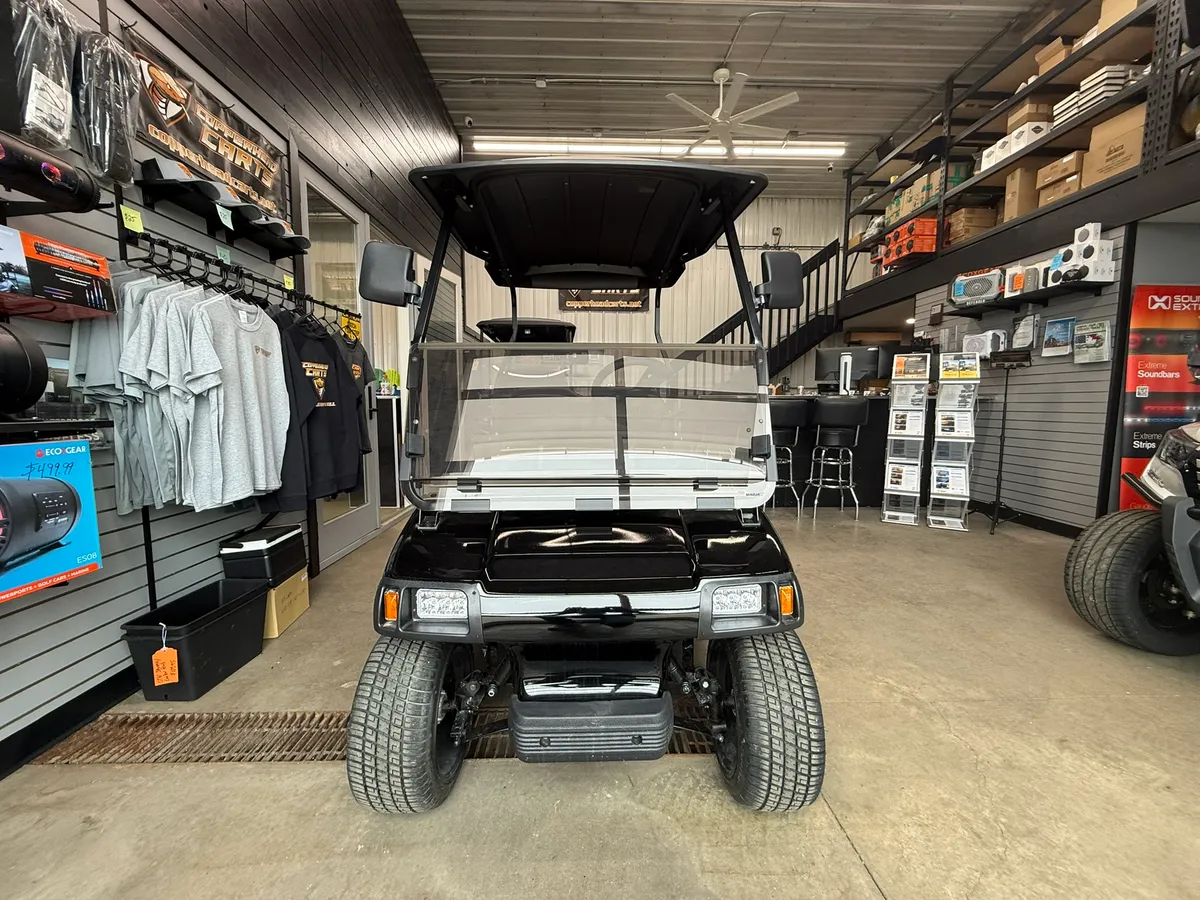 2006 Club Car DS Gas photo 2