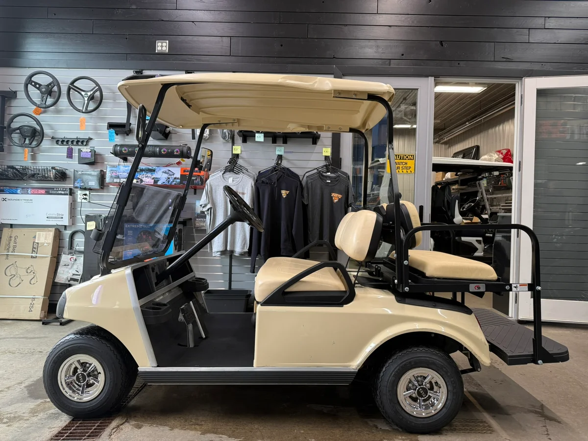 2006 Club Car DS Base photo 3