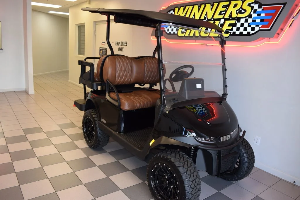 2026 E-Z-GO RXV ELiTE Lithium photo 2