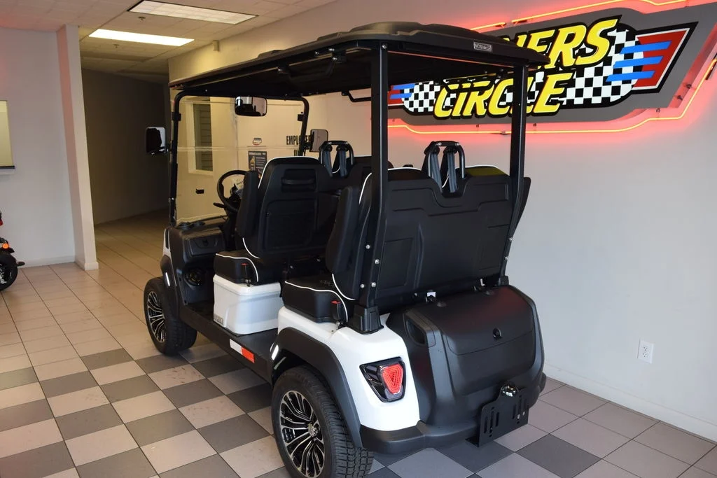 2026 Voyager Electric Vehicles Commander 4P-Non Lifted photo 4