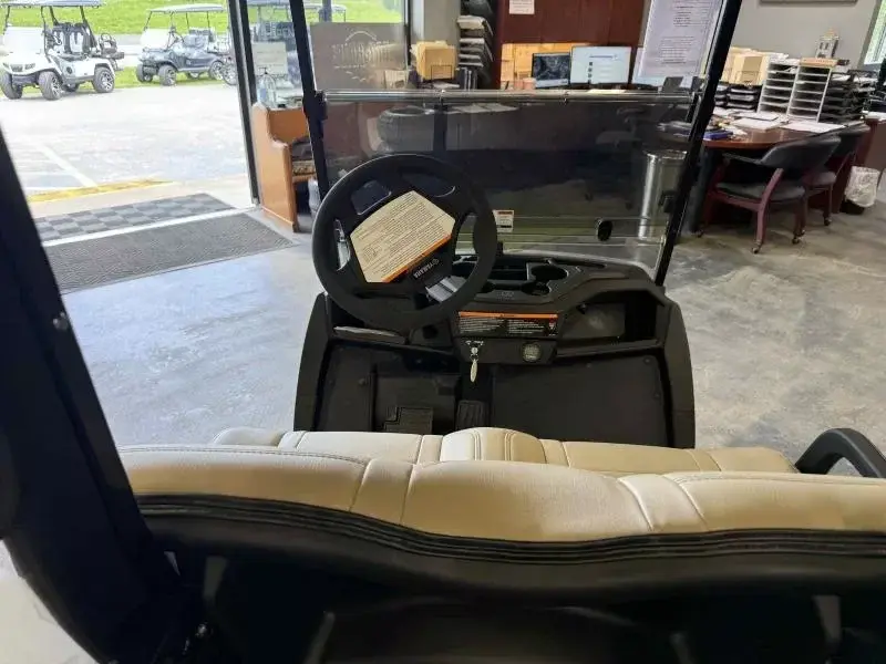 2025 Yamaha Golf Cars Drive 2 EFI photo 9