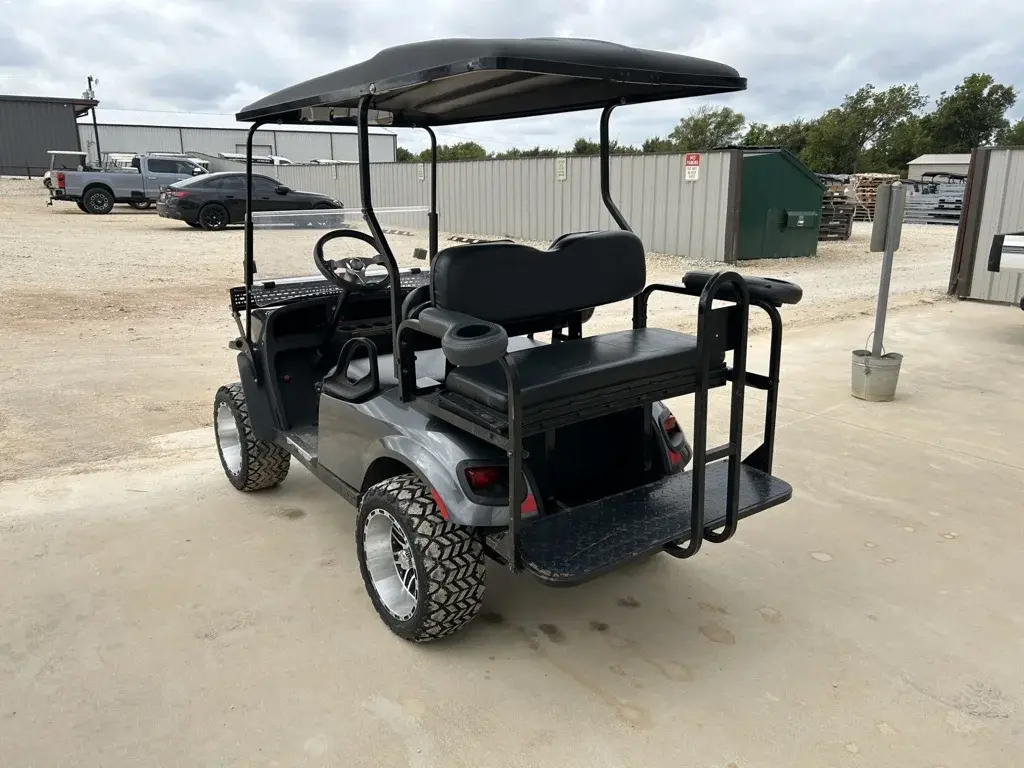 2016 E-Z-GO TXT FREEDOM GAS photo 3