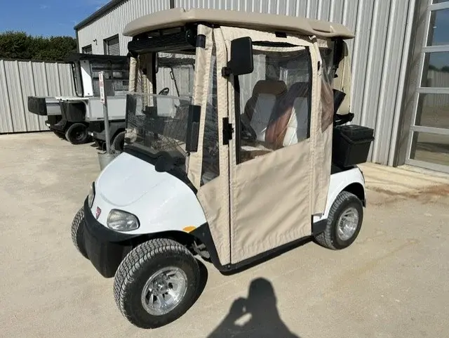 2018 E-Z-GO RXV photo 1