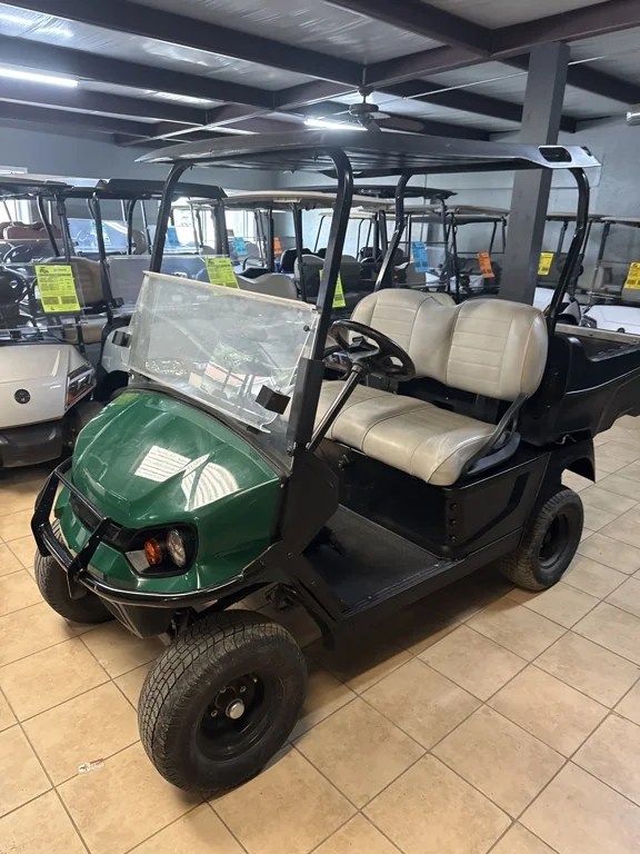 2023 E-Z-GO CUSHMAN HAULER 800X photo 1