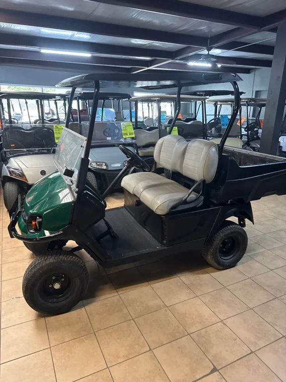 2023 E-Z-GO CUSHMAN HAULER 800X photo 2