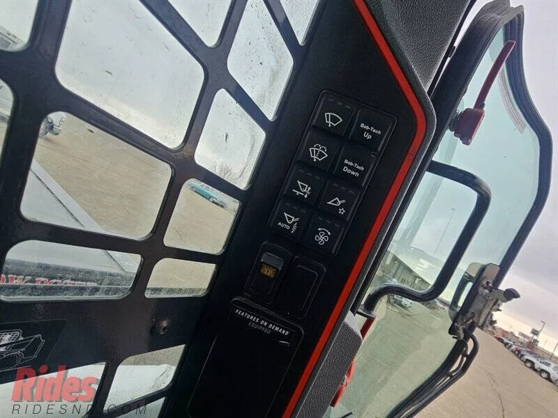 2020 Bobcat S76 photo 14