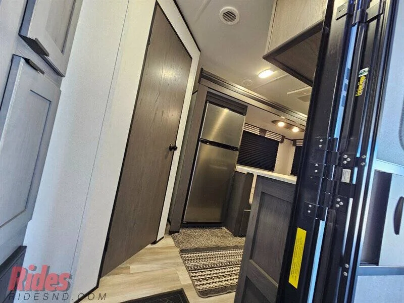 2021 CRRV CAMPER TRAVEL TRAILER photo 5