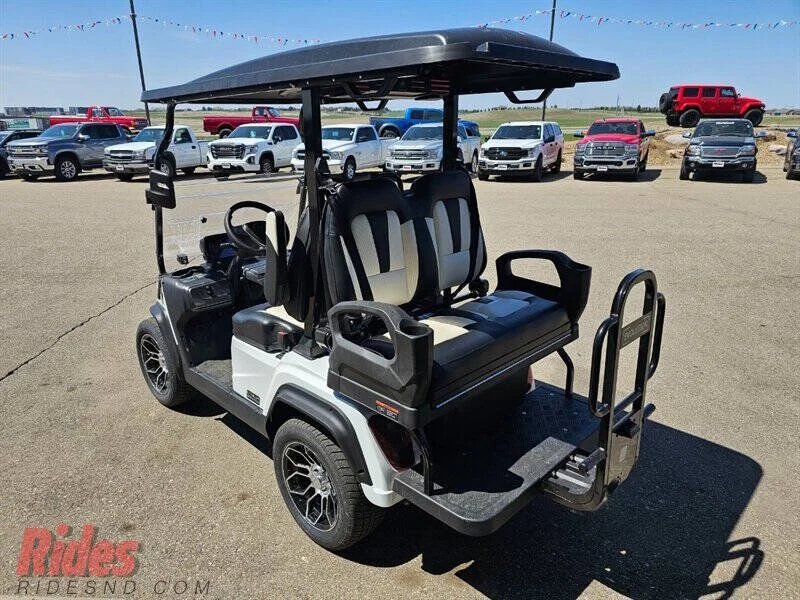 2025 Evolution D5 Ranger 4+2 photo 9