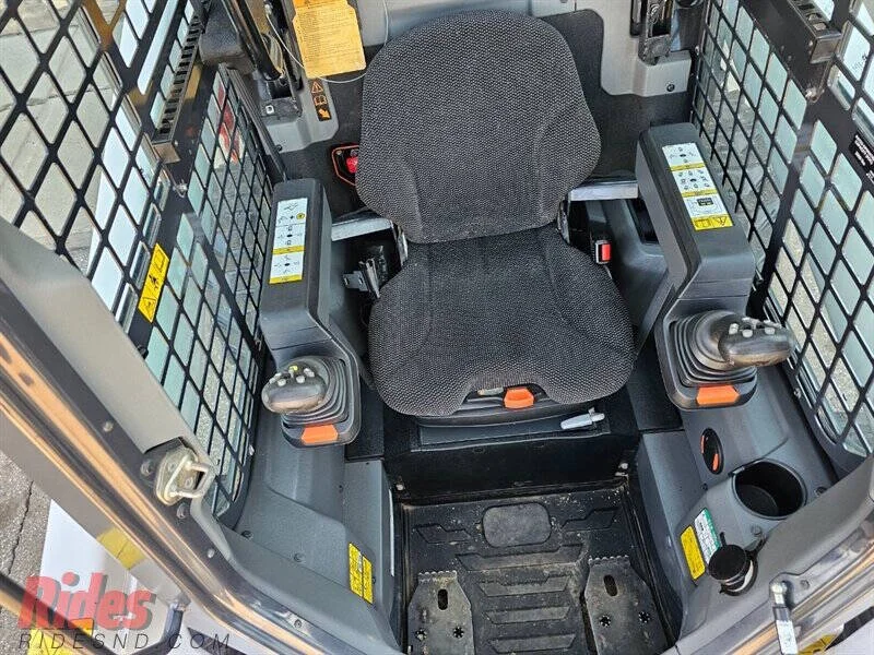 2020 Bobcat S76 photo 20