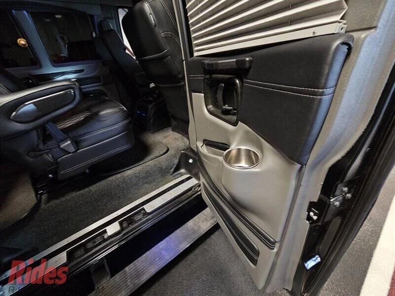 2022 Chevrolet Express 2500 3dr Extended Cargo Van photo 27
