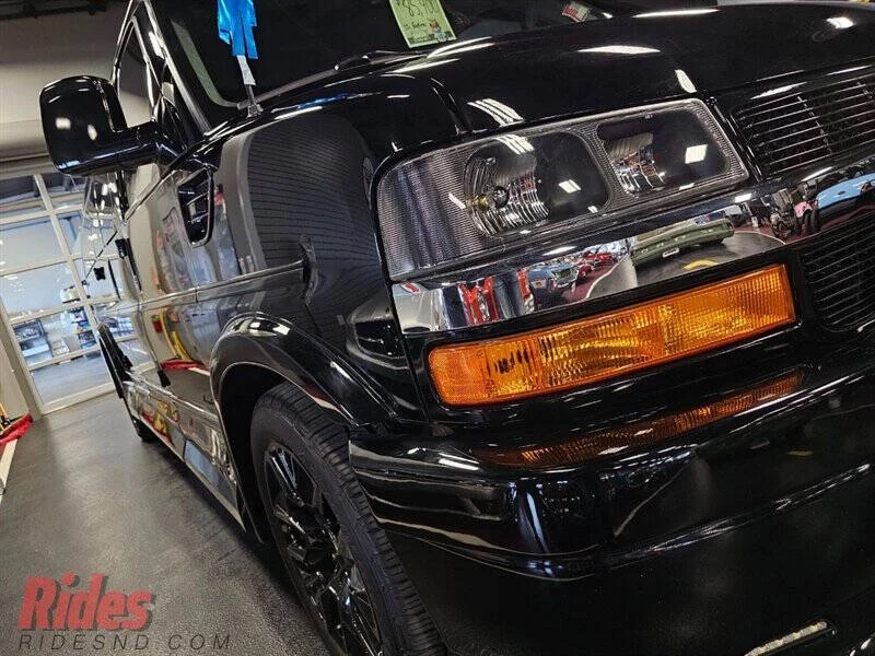 2022 Chevrolet Express 2500 3dr Extended Cargo Van photo 14