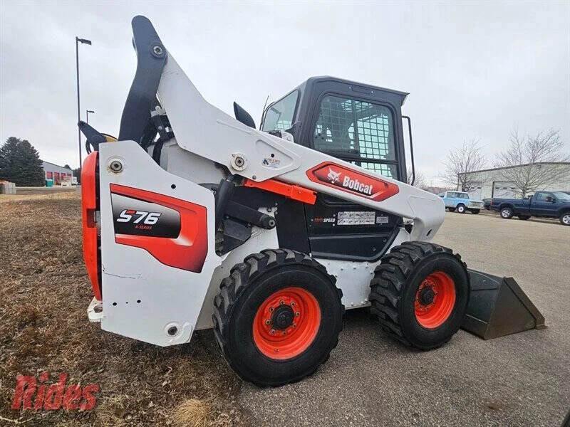 2020 Bobcat S76 photo 11