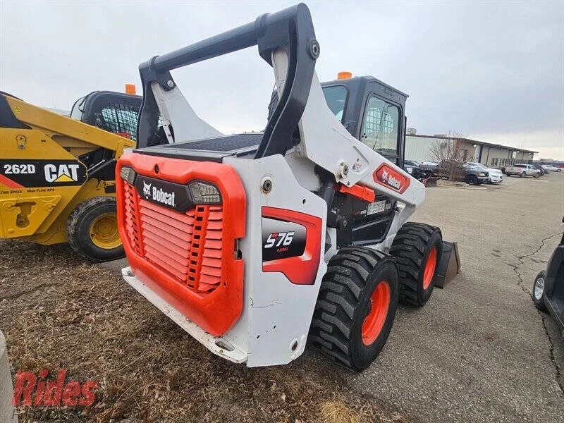 2020 Bobcat S76 photo 9