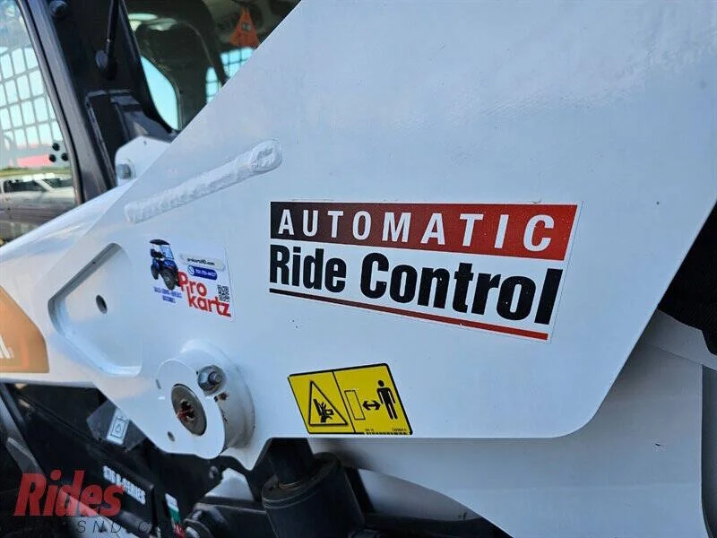 2020 Bobcat S76 photo 11