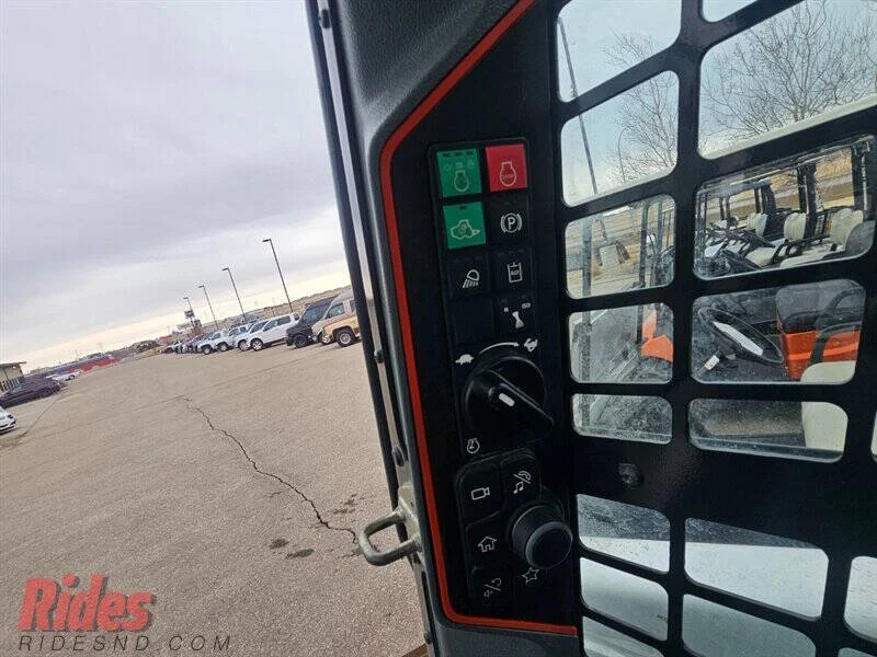 2020 Bobcat S76 photo 15