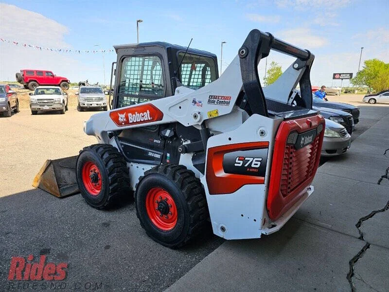 2020 Bobcat S76 photo 9
