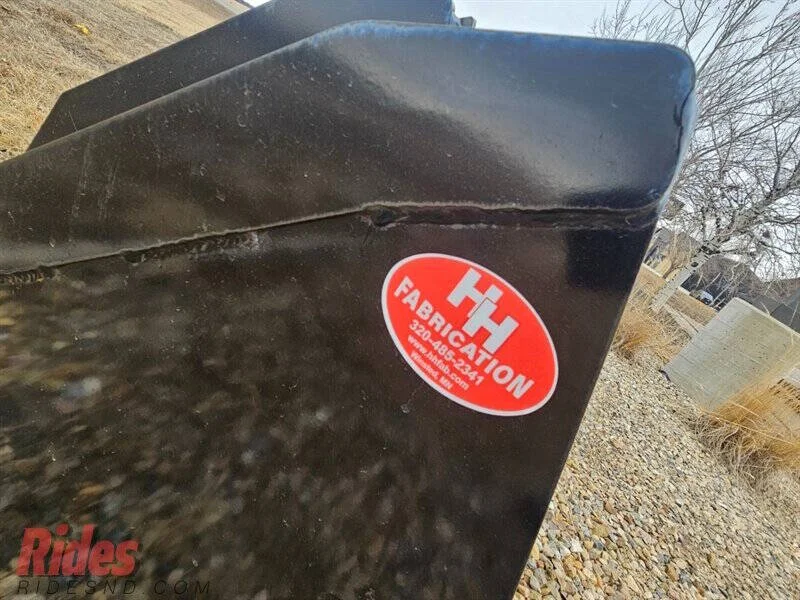1900 HH Fab Skidsteer SNOW BUCKETS AND PUSHERS photo 3
