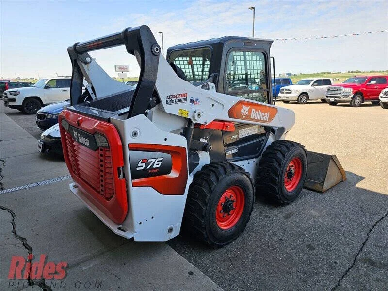 2020 Bobcat S76 photo 15