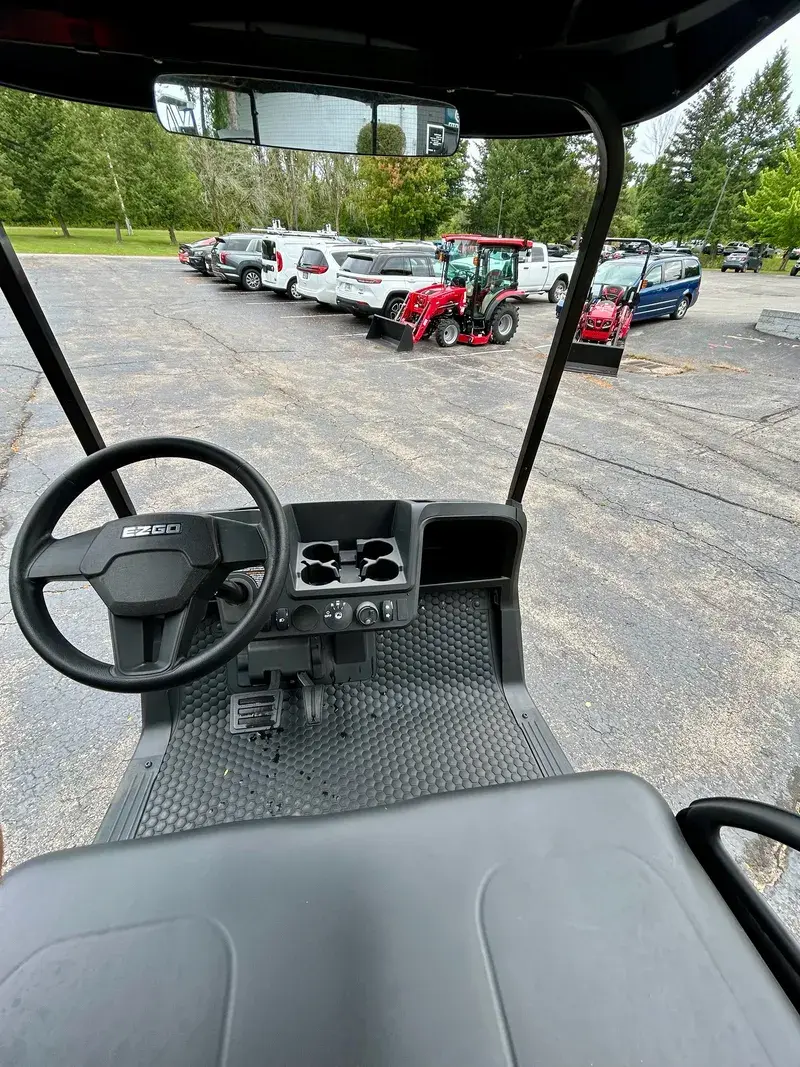 2026 E-Z-GO RXV ELiTE Lithium photo 7