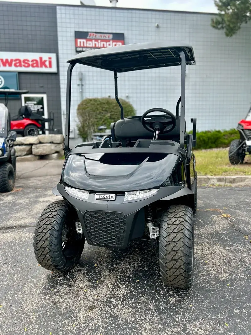 2026 E-Z-GO RXV ELiTE Lithium photo 2