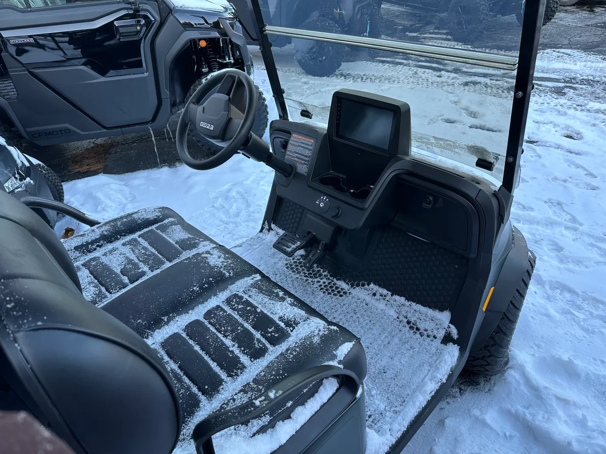 2026 E-Z-GO RXV ELiTE Lithium photo 5