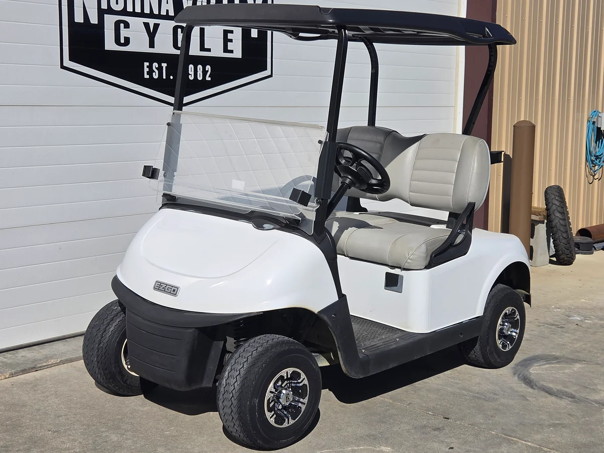 2023 E-Z-GO Freedom photo 2