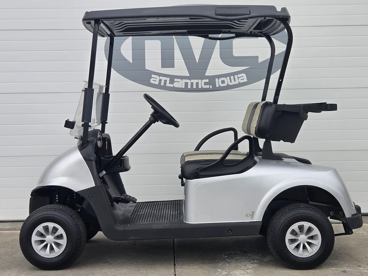 2023 E-Z-GO Freedom photo 1