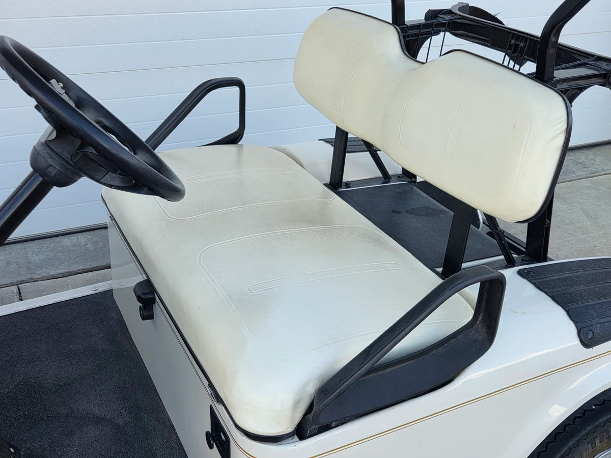 2004 E-Z-GO TXT photo 8