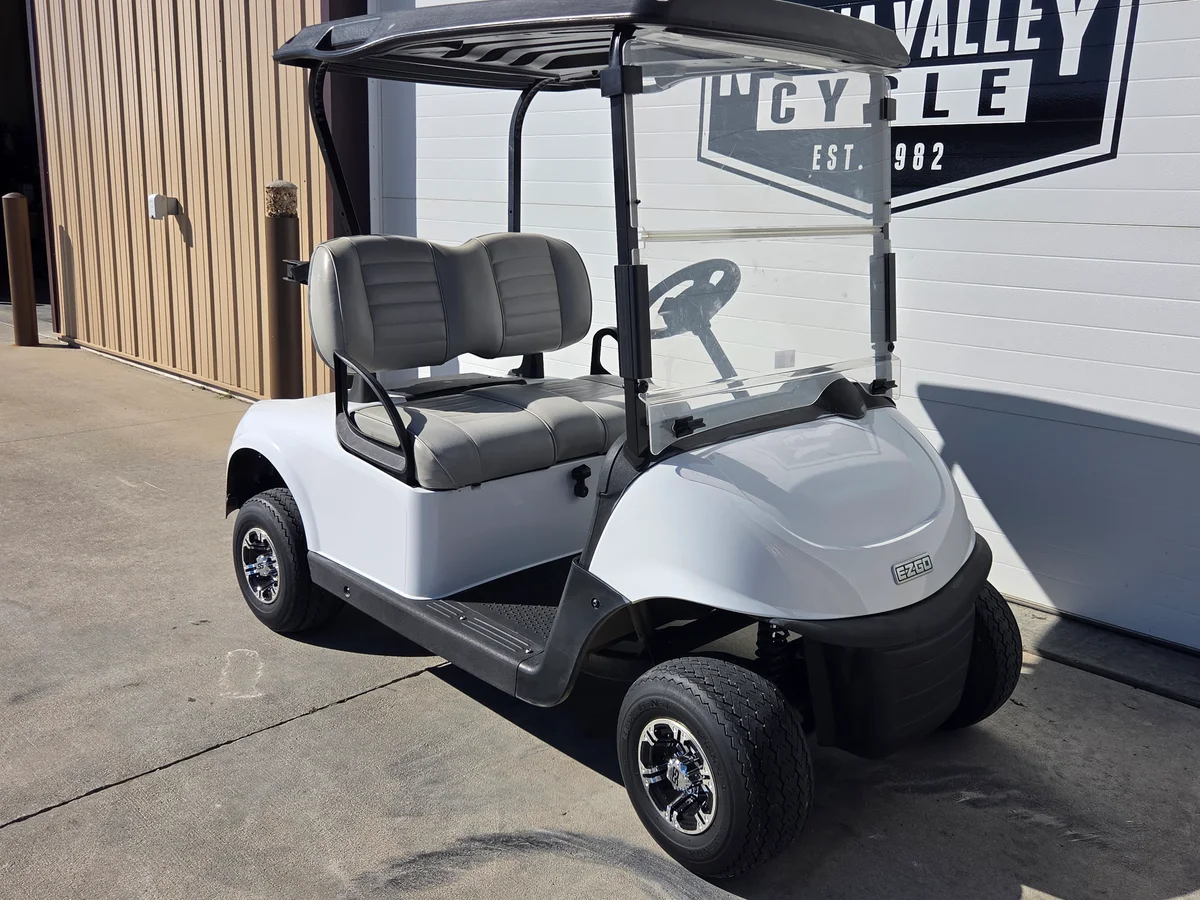 2023 E-Z-GO Freedom photo 13
