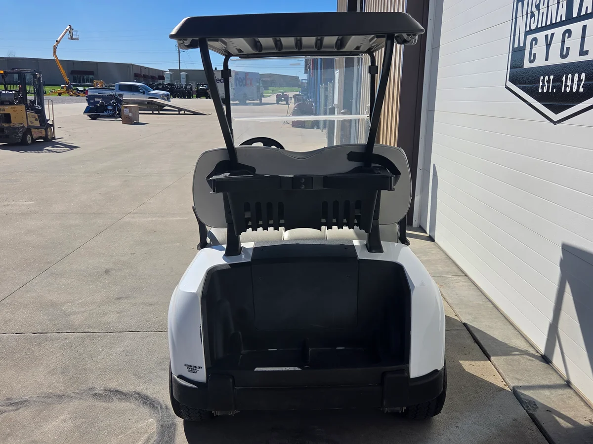 2023 E-Z-GO Freedom photo 7