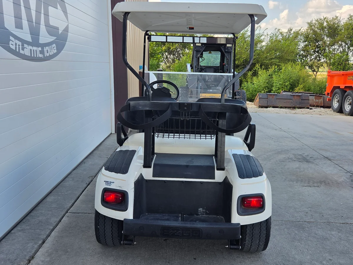 2004 E-Z-GO TXT photo 15