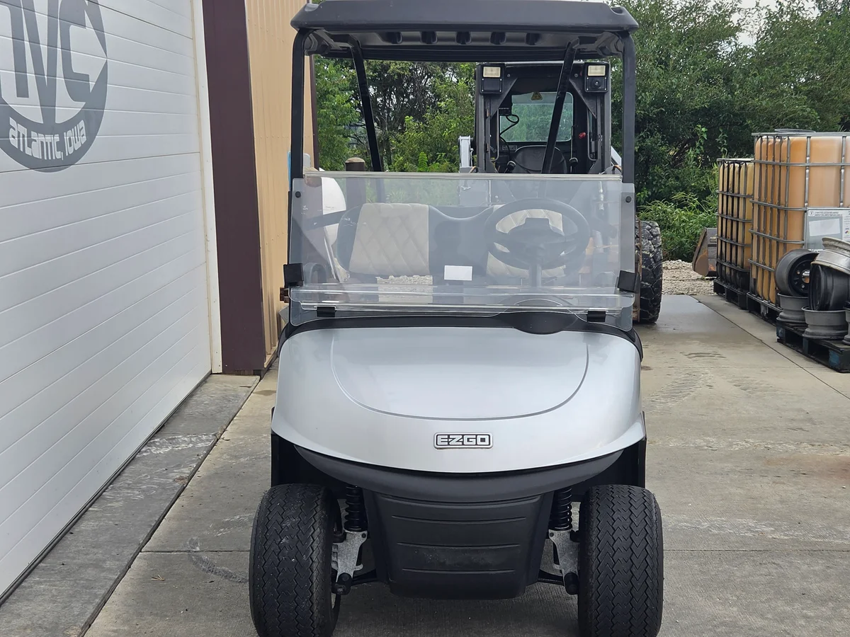 2023 E-Z-GO Freedom photo 3