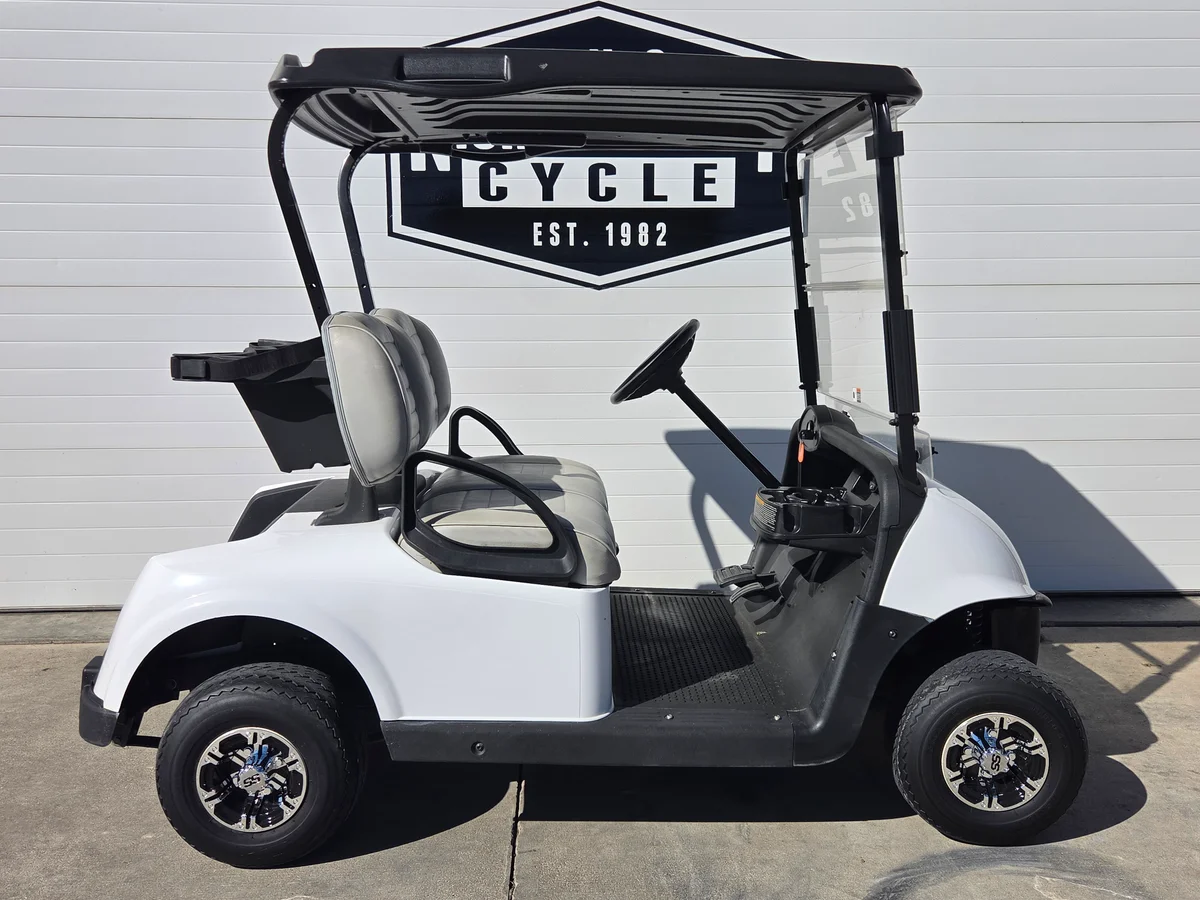 2023 E-Z-GO Freedom photo 14
