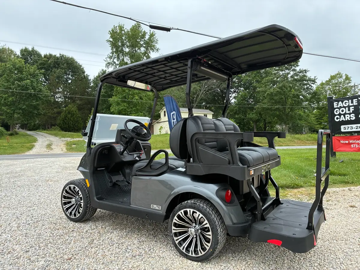 2026 E-Z-GO RXV 4 Touring ST ELiTE Lithium photo 3