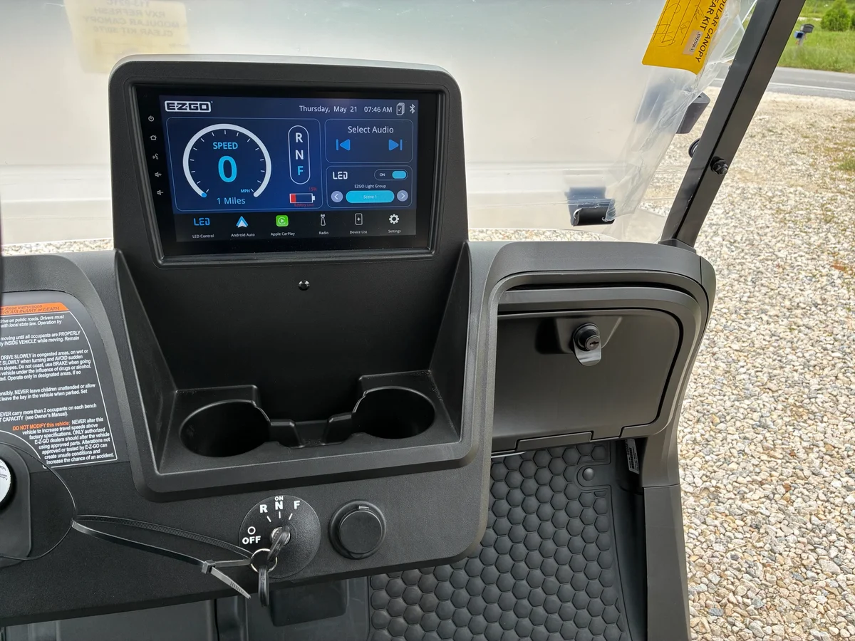 2026 E-Z-GO RXV 4 Touring ST ELiTE Lithium photo 8