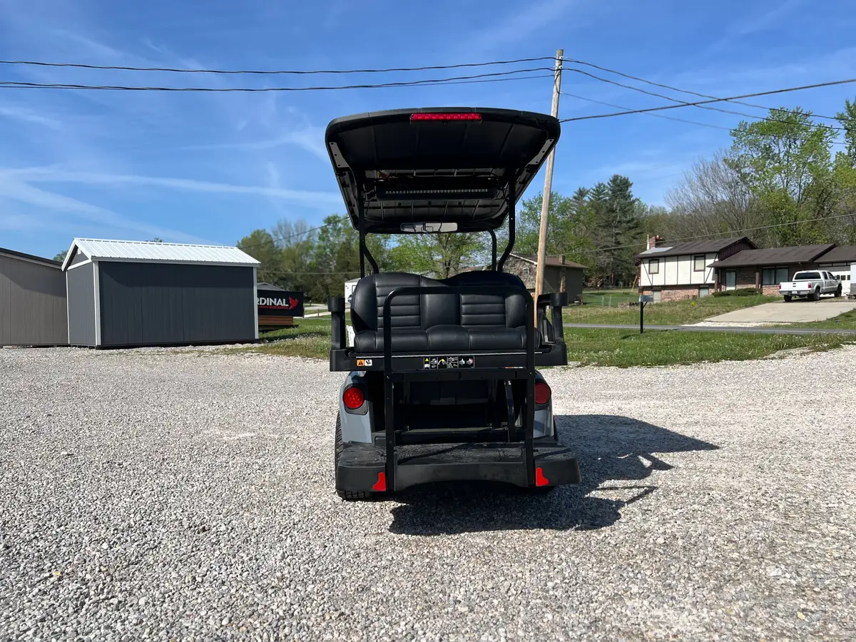 2026 E-Z-GO RXV 4 Touring ST ELiTE Lithium photo 3