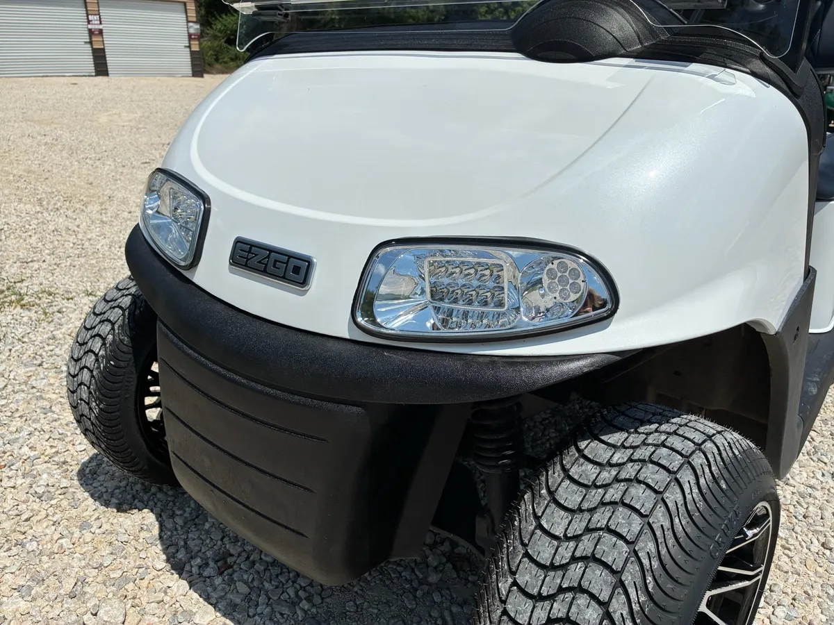 2021 E-Z-GO Freedom ELiTE Lithium photo 5