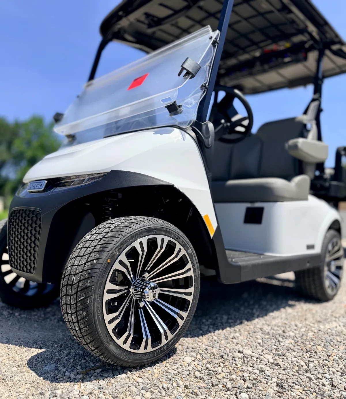 2026 E-Z-GO RXV ELiTE Lithium photo 5