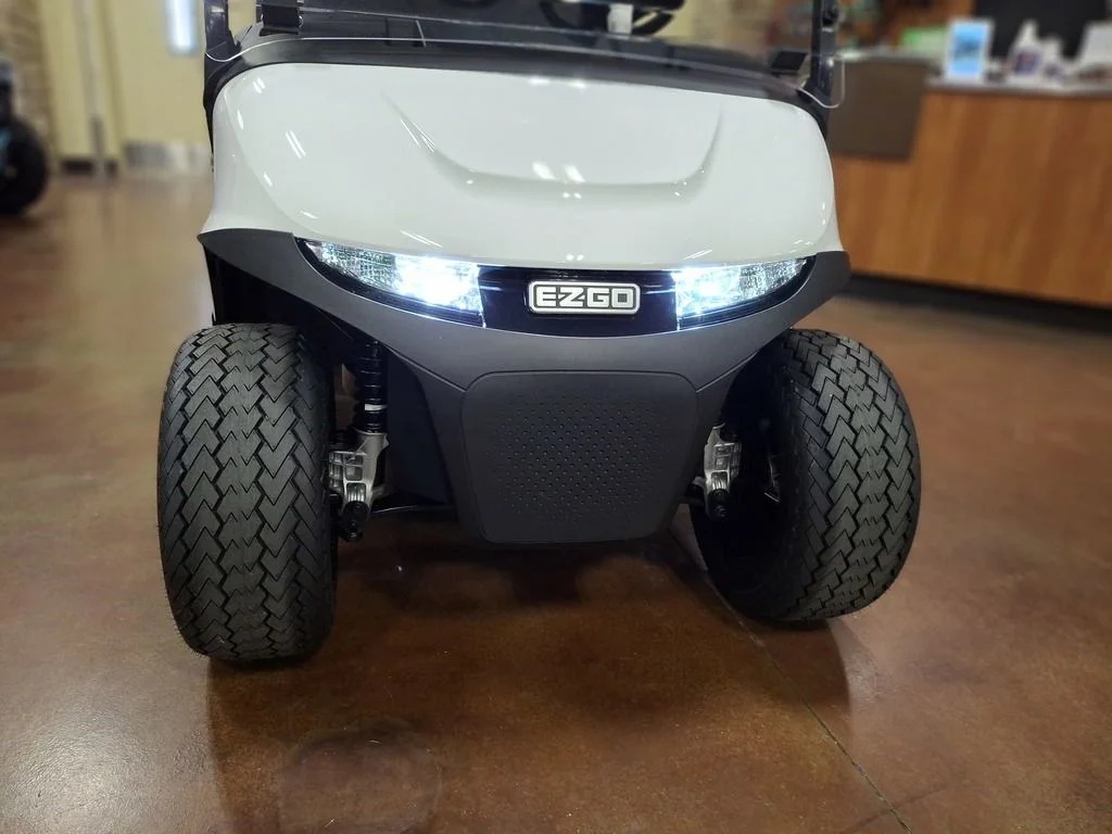 2026 E-Z-GO RXV 4 Valor S + 48V Black photo 5