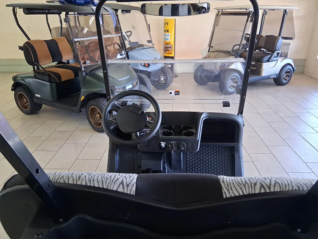 2026 E-Z-GO RXV photo 12