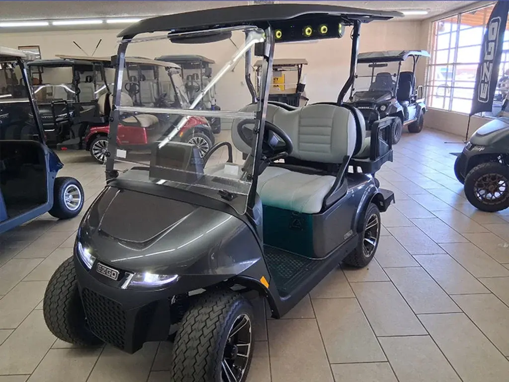 2026 E-Z-GO RXV ELiTE Lithium photo 1
