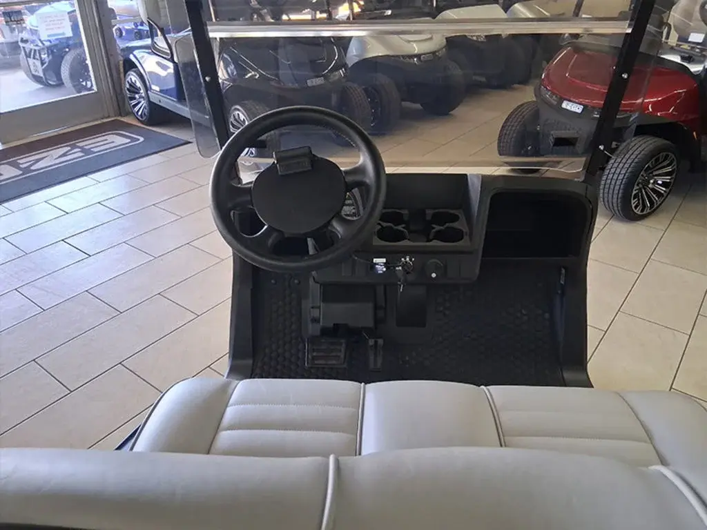 2026 E-Z-GO Freedom photo 11