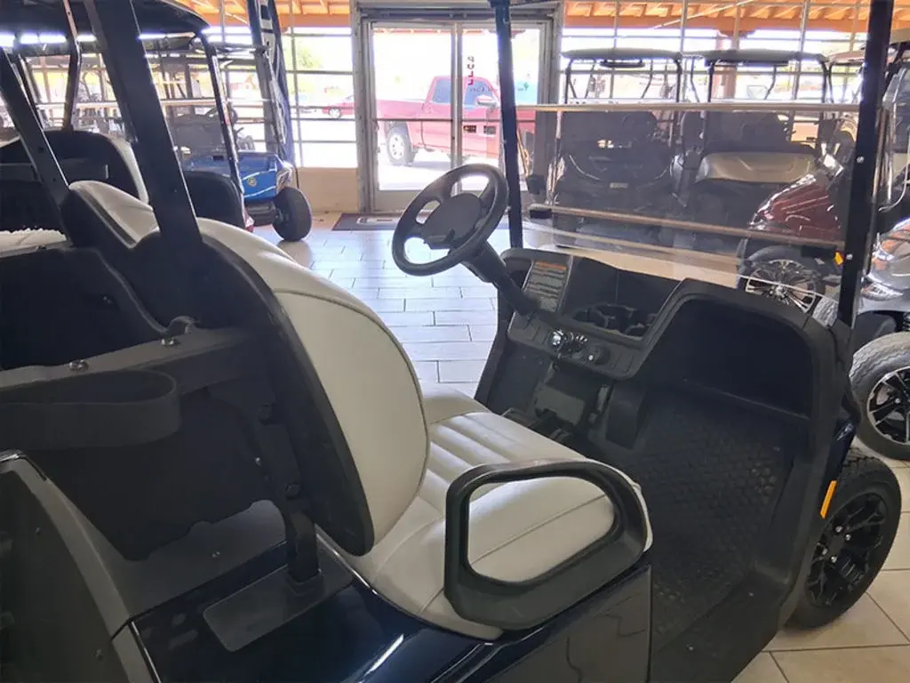 2026 E-Z-GO Freedom photo 13