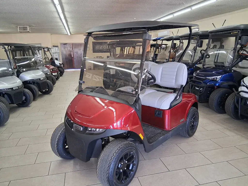 2026 E-Z-GO Freedom photo 2