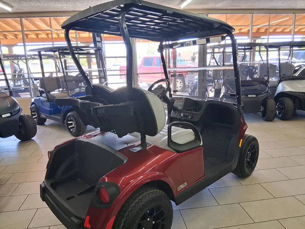 2026 E-Z-GO Freedom photo 6