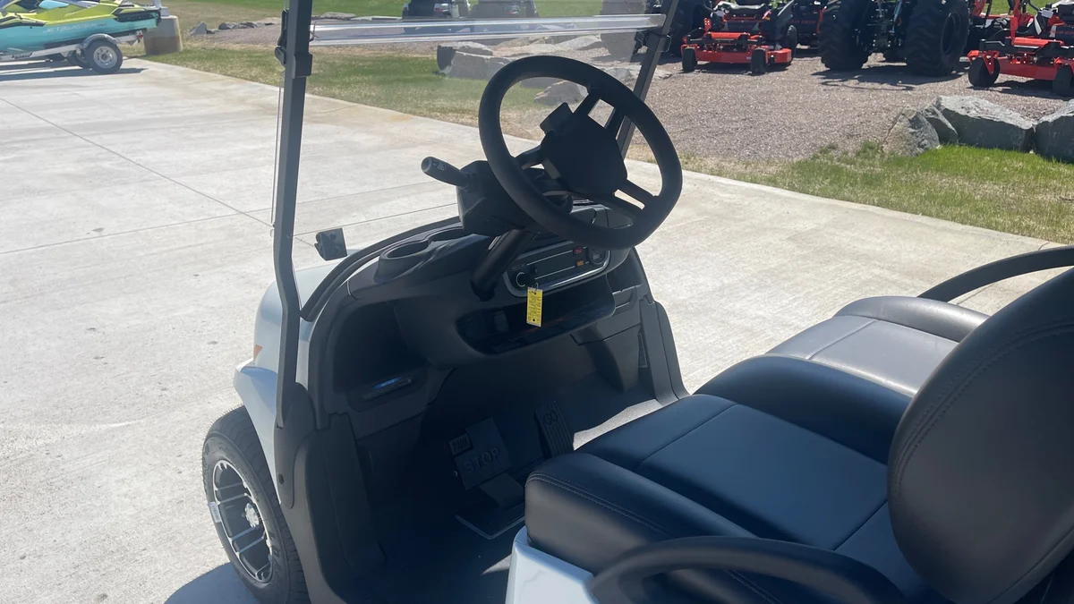 2027 Club Car Onward Gas photo 11