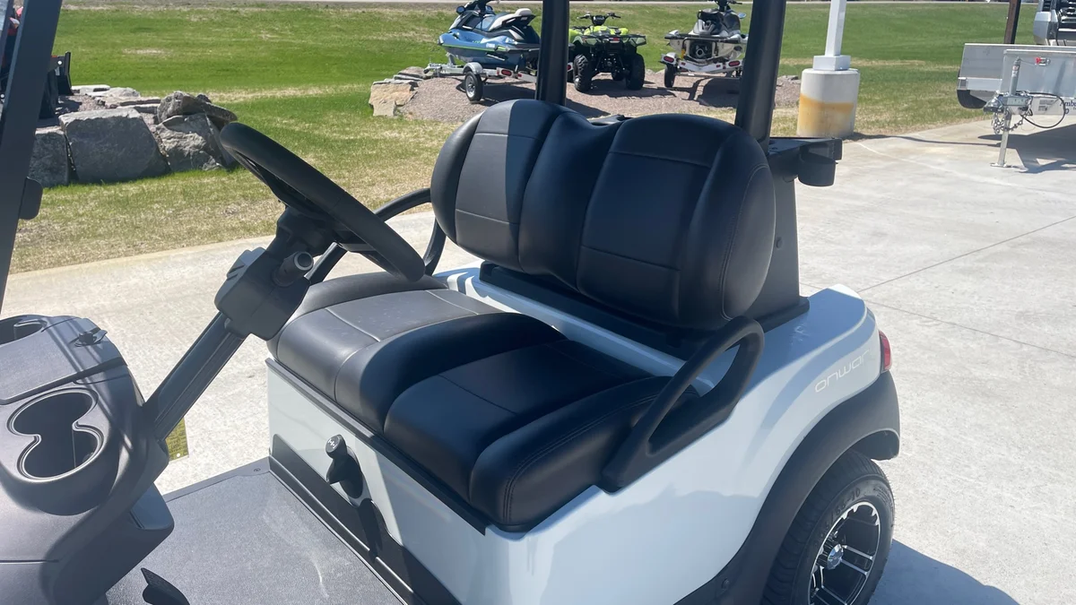 2027 Club Car Onward Gas photo 10